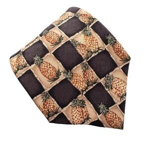 Vintage Tommy Bahama tropical pineapple checkerboard print tie 4.25” w